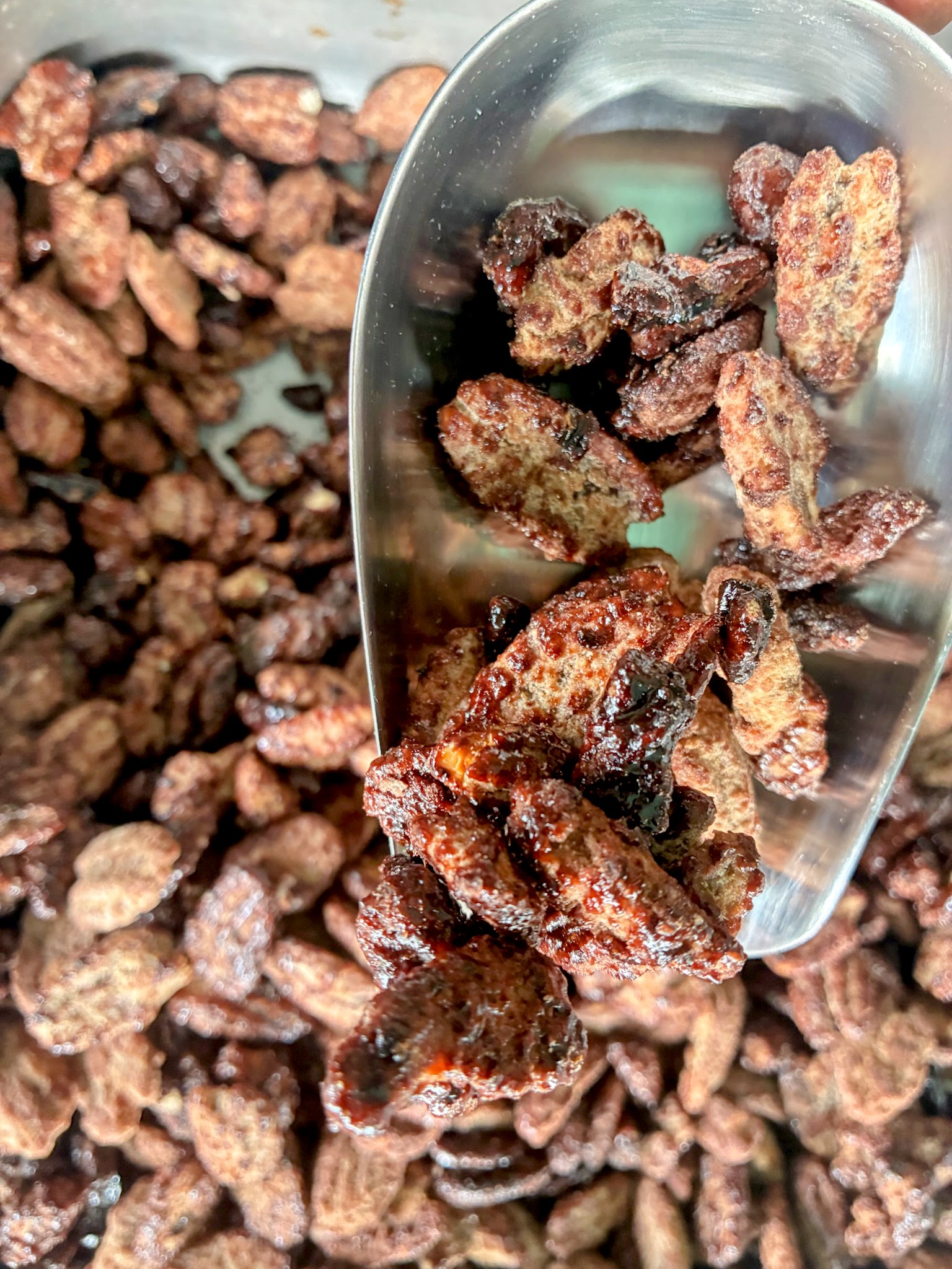 Vanilla roasted pecans